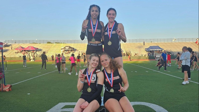 4x1 and 4x2 District 25-6A Champions.
Fab Frosh Vivian, Seniors Kenzie and Addy, Junior Violet
